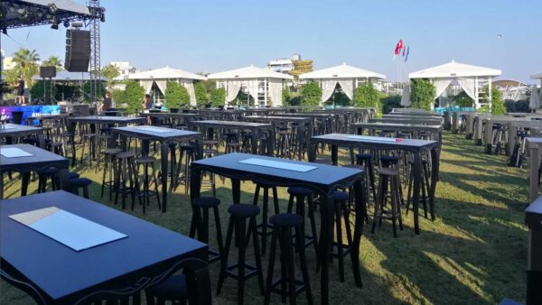 Lukens Bar Masa Siyah Kirala