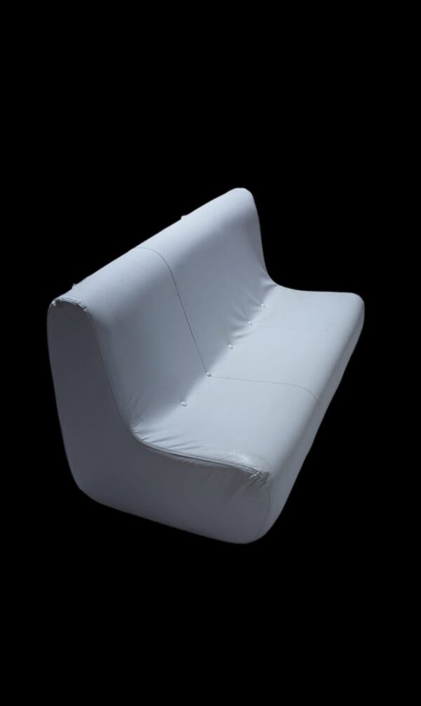 Beyaz Deri Üçlü Koltuk Kirala